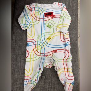 Official Formula 1 Race Track Adventure baby 0-3m cars Footie